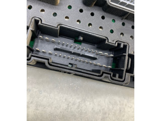 Блок предохранителей 30728522, 28017881   Volvo S60    