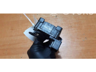 Ручка стеклоочистителей Nissan King Cab