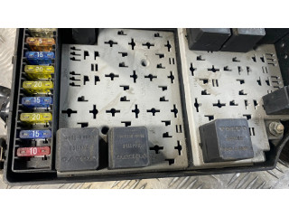 Блок предохранителей 9168986 Volvo S60