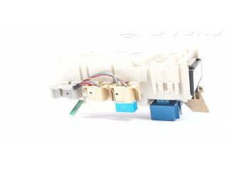 Pojistková skříňka Řídící jednotka BSM 8273052700 Toyota Yaris 2007