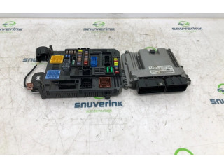 Блок управления двигателя 9819851280, 0281032456   Peugeot Expert