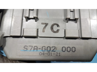 Pojistková skříňka Honda Stream 2004