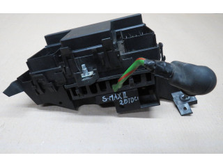 Блок предохранителей  F2GT14A067EC, 13080746   Ford S-MAX    