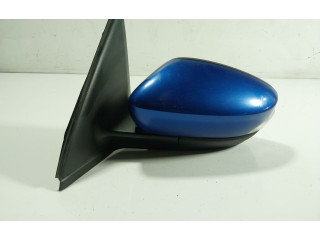 Зеркало электрическое Skoda Fabia Mk3 (NJ) 2015 - 2021 года