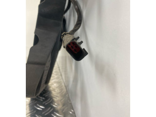 Вентилятор радиатора     52404763    Jeep Cherokee III KJ 