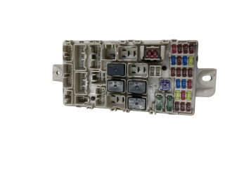 Блок предохранителей Mitsubishi L200