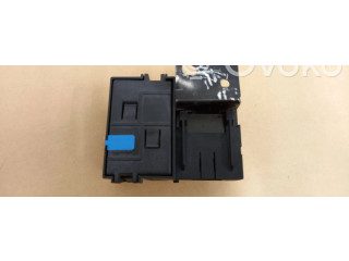 Блок предохранителей A2305450101 Mercedes-Benz SL R230