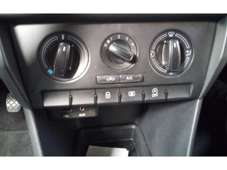 Модуль блока управления кондиционером    Skoda Rapid (NH)