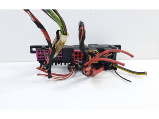 Блок предохранителей F041320662001 Volkswagen Golf IV