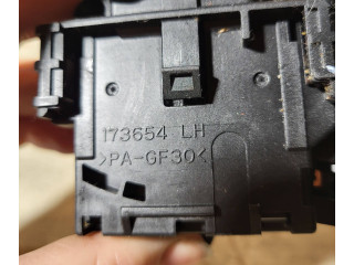 Ручка стеклоочистителей 173654 Toyota Corolla Verso E121