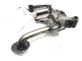 Масляный насос   038115121A  Skoda Octavia Mk2 (1Z) 