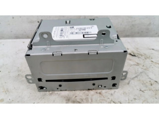 Радио/ проигрыватель CD/DVD / навигация