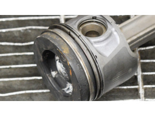 Поршень 120A18001R, 7701475074 Renault Clio IV для дизельного двигателя 1.5