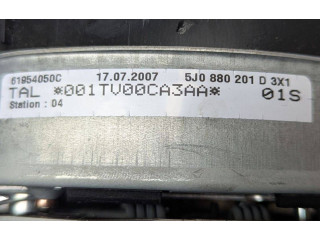 Подушка безопасности водителя 5J0880201D   Skoda Fabia Mk2 (5J)