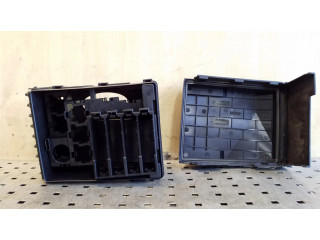 Блок предохранителей  8J0937503, 8J0937124   Audi TT TTS Mk2    