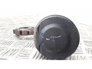 Píst Saab 9-7X pro benzínový motor 4.2