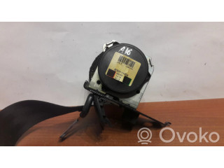 Задний ремень безопасности