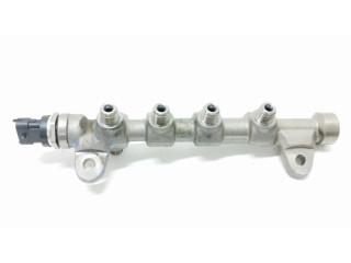 Топливная рампа 55215208, 0445214192   Suzuki SX4 2.0  для двигателя D20AA