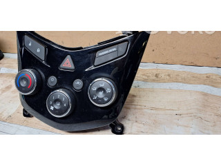 Блок управления кондиционера воздуха / климата/ печки (в салоне)       Chevrolet Sonic  2011 - 2015 года   