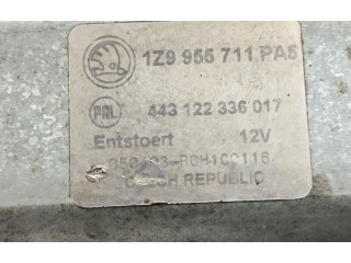 Моторчик заднего дворника 1Z9955711    Skoda Octavia Mk2 (1Z)