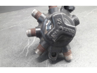 Топливная рампа 8200057345   Renault Clio II  