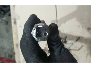 Топливная рампа 30757146, 010287L2   Volvo V70  