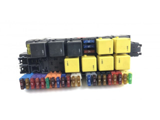 Pojistková skříňka 05045117, A2305454632 Mercedes-Benz SL R230 2004