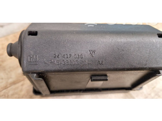 Блок предохранителей 24437030 Opel Meriva A