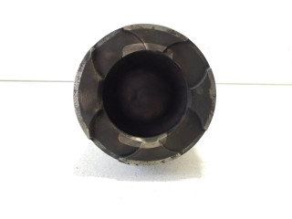 Поршень с шатуном 4n14 M174 Mitsubishi Outlander