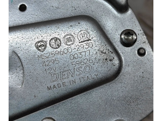 Моторчик заднего дворника 68256066AA Jeep Renegade