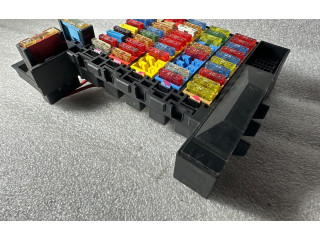   Pojistková skříňka 4D0941824   Audi A8 S8 D2 4D 2000