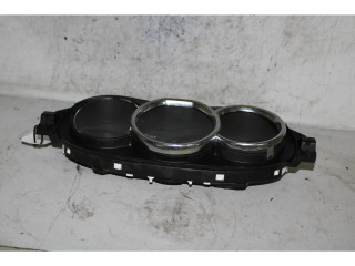 Панель приборов    Dacia Logan II       