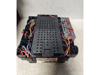 Блок предохранителей  8645410, 8645411   Volvo V70    