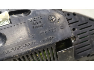 Přístrojová deska  Mercedes-Benz E W211 2004 88311321, 87001502  