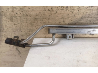 Топливная рампа 06A133681B   Audi TT Mk1  