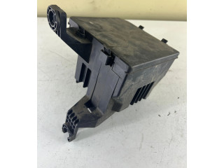 Pojistková skříňka 284B8EB300 Nissan Navara D40 2007