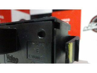 Включатель аварийных фонарей