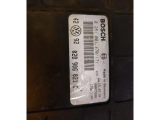 Блок управления двигателя 028906021C Volkswagen Golf III