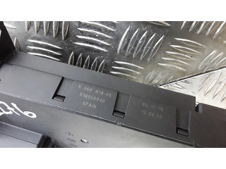   Pojistková skříňka 690661805   BMW M5 2006