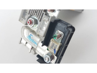 Узел подключения плюсовых проводов