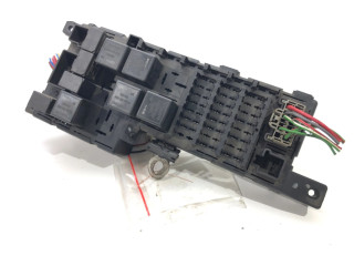 Блок предохранителей 8637841 Volvo S60