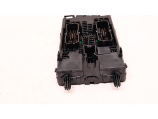 Блок предохранителей  31682732   Volvo XC90    