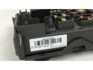 Pojistková skříňka 67761951, B010105300 BMW X5 E70 2013