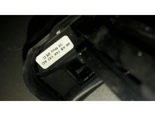 Мултифункционный включатель управления / ручка