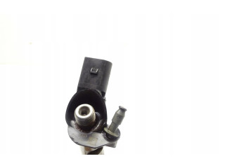 Vstřikovač 057130277AM Audi A8 S8 D4 4H