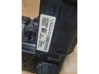 Pojistková skříňka 30728356, 12216069 Volvo S80 2005