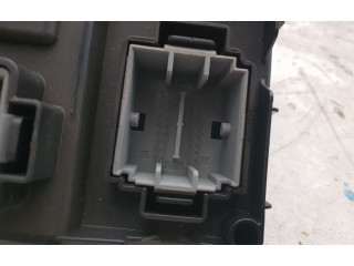 Блок предохранителей 31314468, 28231898   Volvo XC90    