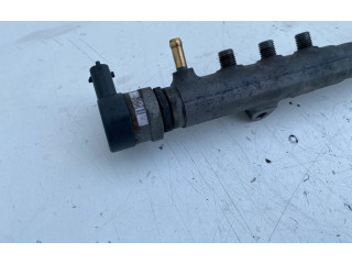 Топливная рампа 31259011   Volvo V70  