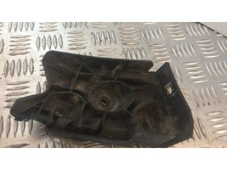 Передний держатель бампера