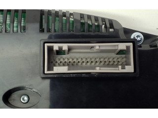 Панель приборов 8R0920981N   Audi Q5 SQ5       